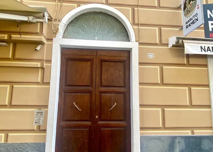 Apartment Center House 272 La Spezia